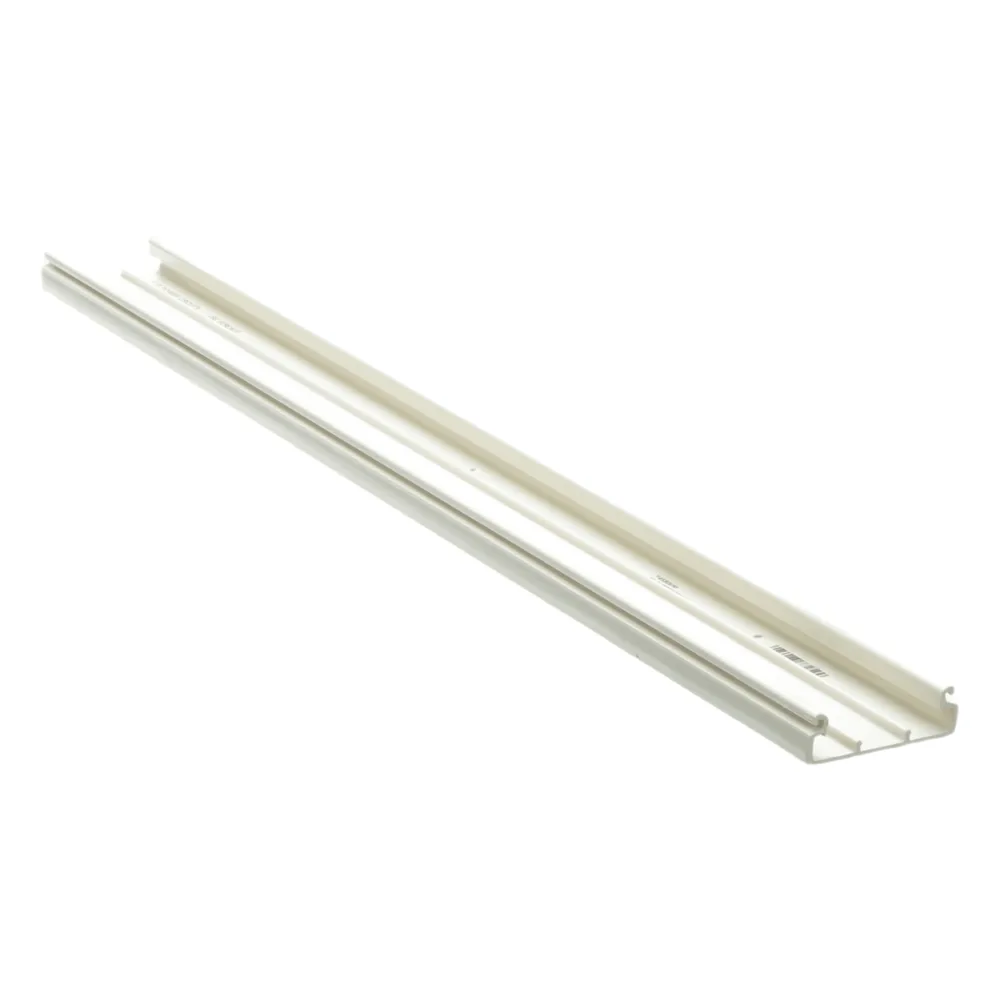 Base para canaleta T-45, de PVC rígido, con orificios perforados para montaje, 60.3 x 18.5 x 3000 mm, Color Blanco Mate